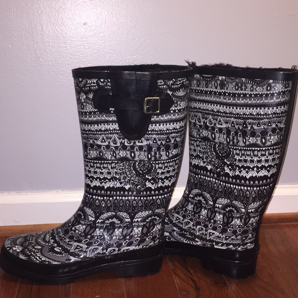 Tall Folksy Floral Rain Boots 9 M Black